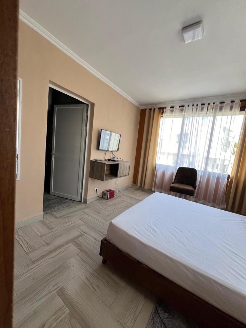 Guest House Nohfy Antananarivo Buitenkant foto
